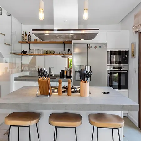 Mediterranean Tropical House Holiday home