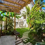 Mediterranean Tropical House Casa vacanze *